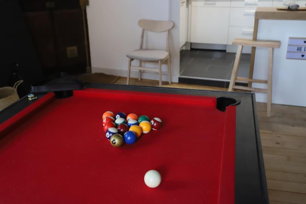 Apartment Le Thiou 3 Etoiles - & Authentique, Au Coeur De La Vieille Ville, Billard, 6 Personnes Annecy