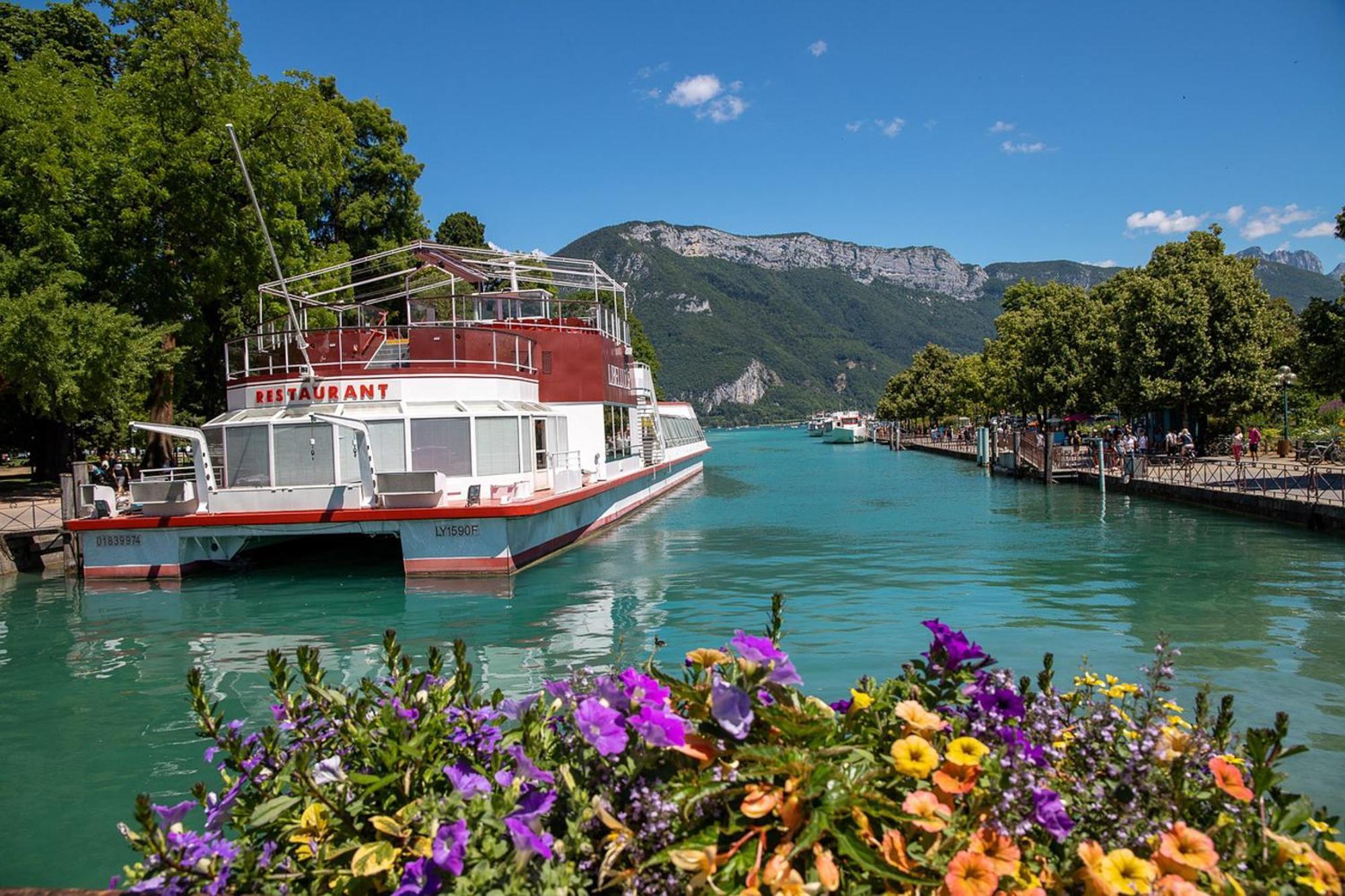 Le Thiou 3 Etoiles - & Authentique, Au Coeur De La Vieille Ville, Billard, 6 Personnes * Annecy